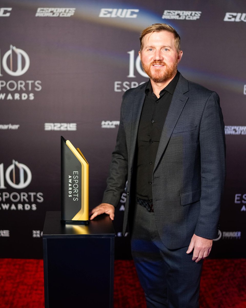 esportsawards's tweet image. The Esports Awards 2025 red carpet!

@FATAL1TY
@overtflow
@fpsDeny
Ray