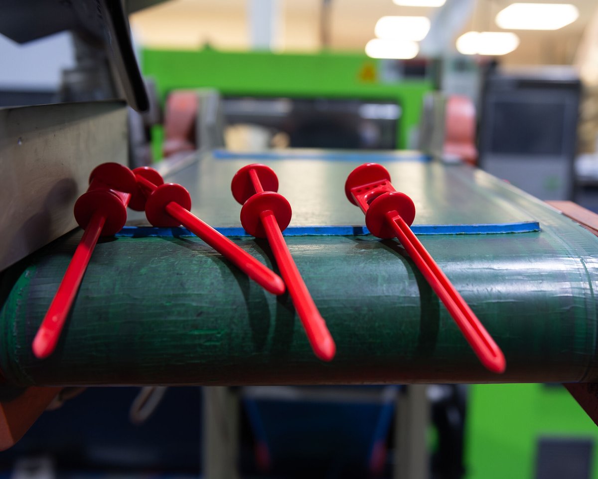 Bosworth_ukmfg's tweet image. A close up👀

These are some red connecting pins used in a safety decking system and manufactured using our Yuzumi 120 T🤩

Find out more about our services here -
🌐bit.ly/3PwcHTg

#ukmfg #supportukmfg #plastics #injectionmoulding