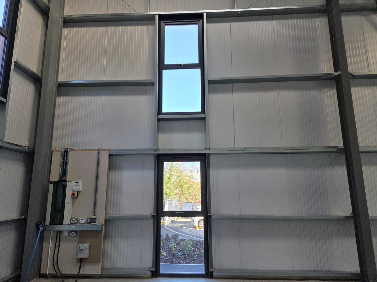 Another one complete. The Brickworks – Farningham Road in Crowborough. Great collaboration with <a href="/NowConstructUK/">Now Construction</a> &amp; MJB Architecture. Featuring high-spec <a href="/TechnalUK/">Technal UK</a> windows &amp; doors sealtitegroup.co.uk/projects/the-b…
#Construction #Glazing #Technal