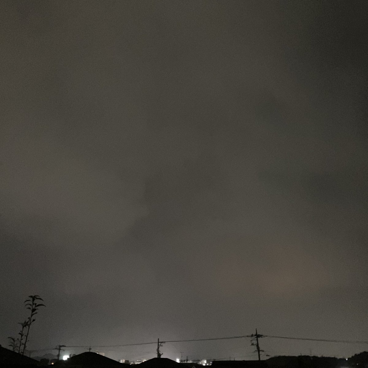 Sally_812's tweet image. I’m home 🏡

#tadaima 
#eveningsky 
#イマソラ　
#キリトリセカイ　
#夜景　
💟☮️