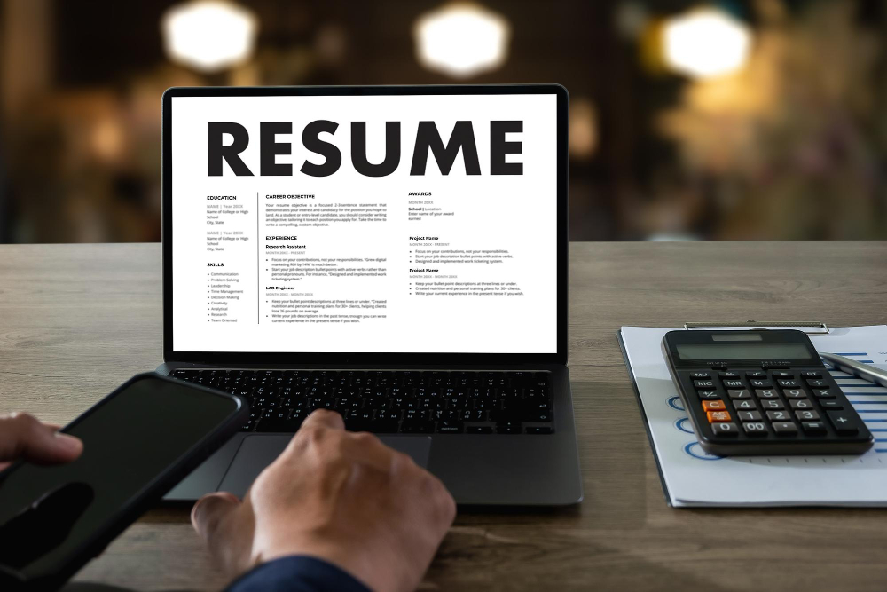 11 Essential Resume Tips to Get More Interviews..

remoteworkrebels.com/resume-tips-to…

<a href="/_TeamBlogger/">Team Blogger</a> <a href="/bloggernation/">Blogger Nation 💻</a>