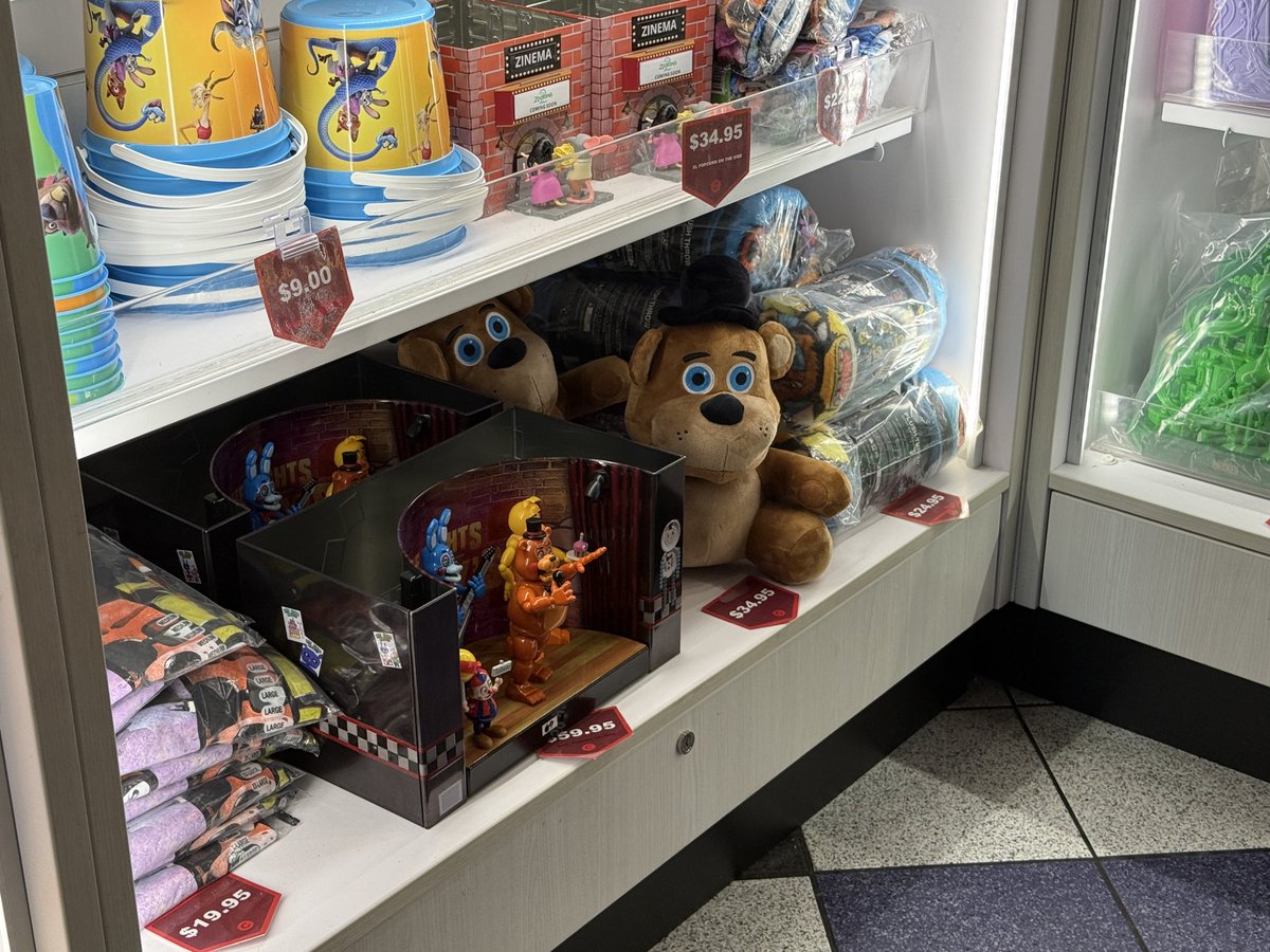 was at the theater yesterday and saw it had the popcorn buckets already so thats cool
(cinemark)