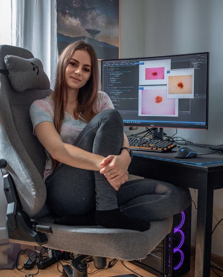 ai_with_shah's tweet image. No ChatGPT, No Gemini, No DeepSeek You can literally create anything

1. Grok.com - Generative Al chatbot
2. Gitmind.com - Al mind mapping
3. Synthesia.io - Text to video
4. Fathom.video - Al notetaker
5. Sudowrite.com -…