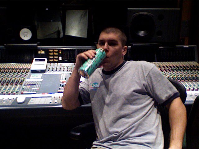 RoyalTMixes's tweet image. Hit me Up if u want to get your music or your mixing skills sounding amazing for 2026 &amp;amp; beyond!! #artistdevelopment #recordlabel 
 #consulting #soundtrackcurator #Fullsail #productioncompany
#audiomixing #mixengineer #protools   #musicproducer #mastering #ZoomPTmixingLessons