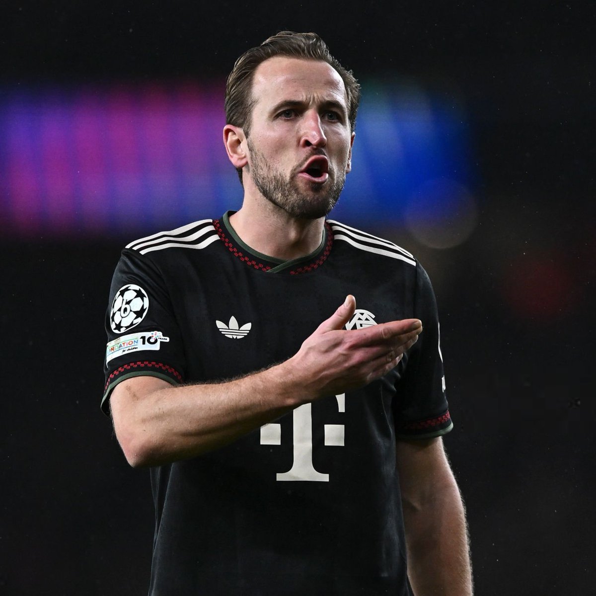 VibesFoot's tweet image. 🔴 « 𝗨𝗡 𝗡𝗨𝗟 𝗔𝗨𝗥𝗔𝗜𝗧 𝗘́𝗧𝗘́ 𝗣𝗥𝗢𝗕𝗔𝗕𝗟𝗘𝗠𝗘𝗡𝗧 𝗨𝗡 𝗥𝗘́𝗦𝗨𝗟𝗧𝗔𝗧 𝗝𝗨𝗦𝗧𝗘. » 😬

Harry Kane après la défaite contre Arsenal. 👀

« 𝗖’𝗲́𝘁𝗮𝗶𝘁 𝘂𝗻 𝗺𝗮𝘁𝗰𝗵 𝗱𝗶𝗳𝗳𝗶𝗰𝗶𝗹𝗲, 𝗼𝗻 𝘀’𝘆 𝗮𝘁𝘁𝗲𝗻𝗱𝗮𝗶𝘁. 𝗖’𝗲́𝘁𝗮𝗶𝘁 𝘂𝗻 𝗯𝗼𝗻𝗻𝗲…