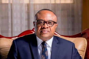 pascal_mulegwa's tweet image. #RDC🇨🇩: Alors que Kinshasa est de nouveau sous les projecteurs, la polémique enfle autour des missions de contrôle dépêchées à l’Hôtel de ville par le pouvoir central. 

Pour l’opposant @LubayaClaudel , ces initiatives ne sont pas de simples vérifications administratives mais les…