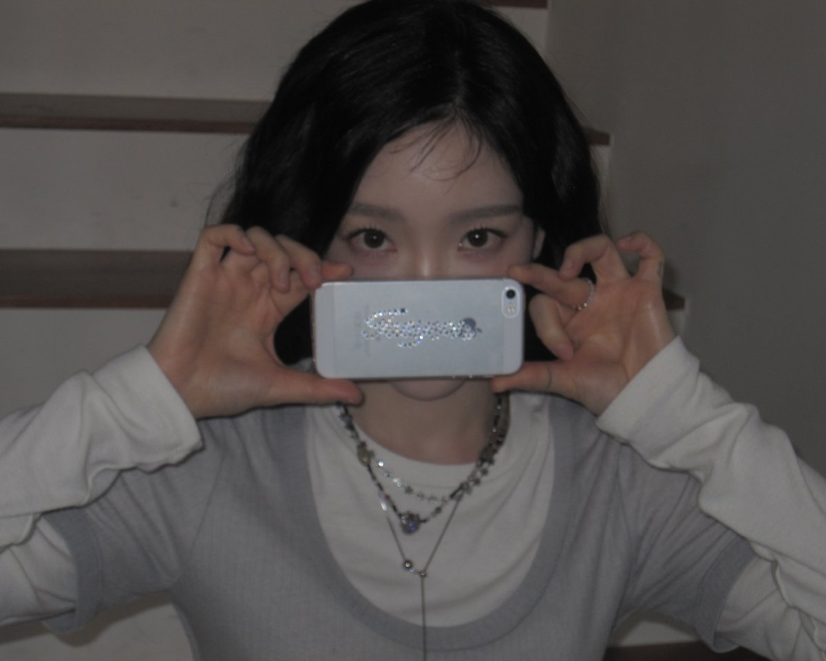 TAEYEONsmtown's tweet image. 𝐿𝑒𝑡𝑡𝑒𝑟, 𝑚𝑦 𝑘𝑖𝑛𝑑 𝑜𝑓 𝑙𝑜𝑣𝑒