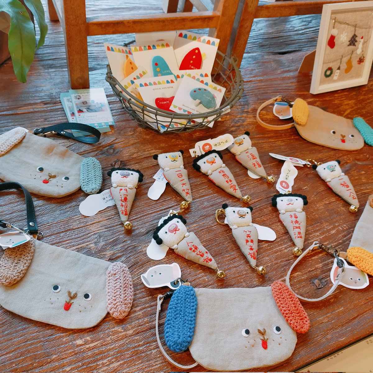 conohana_buuko's tweet image. いよいよ明日から！
f.i.e*flax さん企画
【Linen &amp;amp; Wool展】
11月28日（金）～12月7日（日）
火曜定休
営業時間：11:00〜18:00
石川県金沢市示野町南15-2

沢山の方にご来店頂けますように。

instagram.com/fieflax

#ハンドメイドイベント出店
#ハンドメイド
#金沢雑貨屋