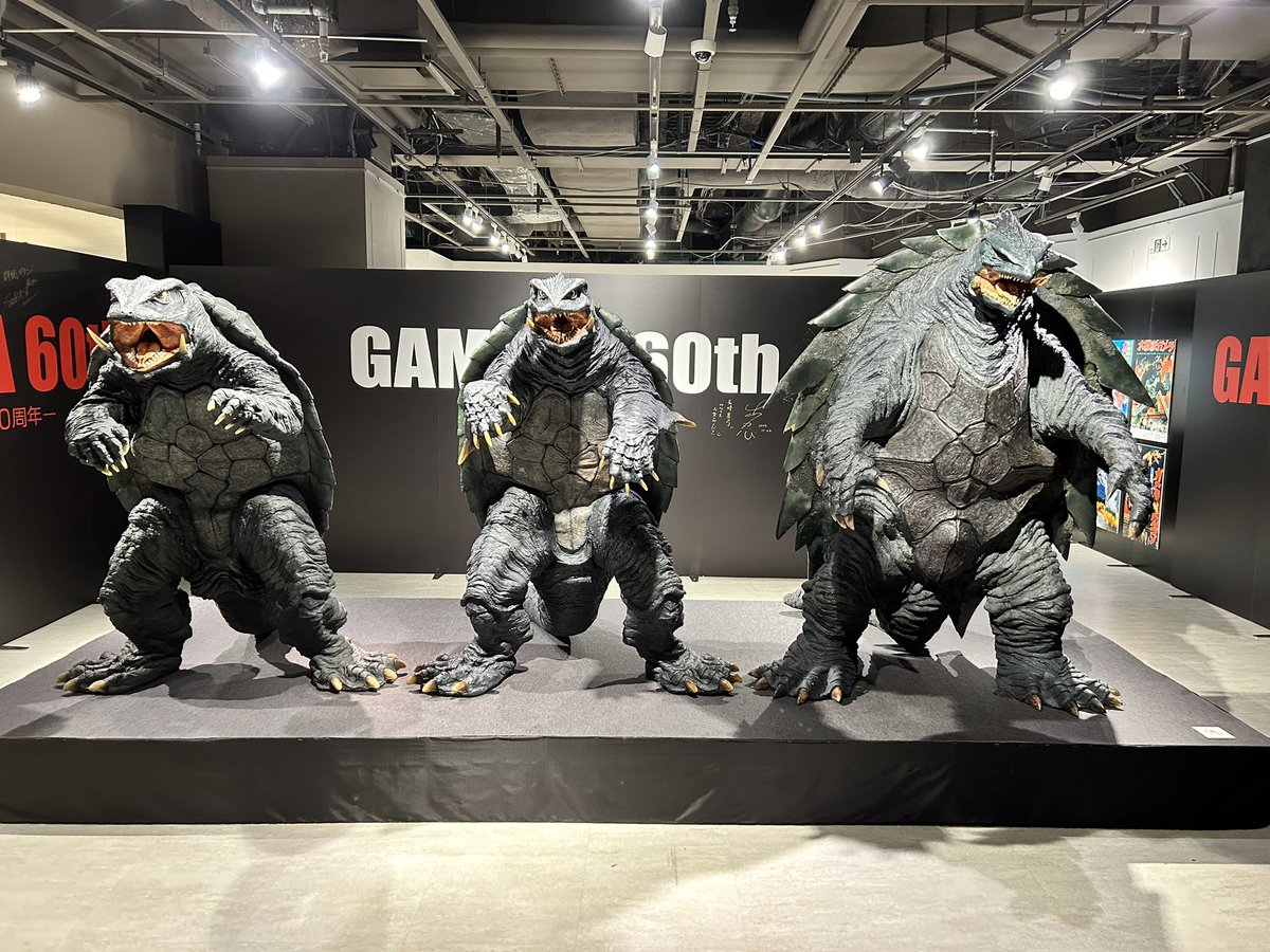 SandVehicle's tweet image. 有楽町マルイで開催されている、ガメラEXPOに行ってきました！　ガメラシリーズの貴重な立体物が見れて、とても感動しました。特に精巧なイリスの頭が至高。イリスの宇宙的かつ海洋生物的な独特なデザインが昔から好きで、TITANCLIMBのデザインの参考にしたいと考えています。#ガメラの日