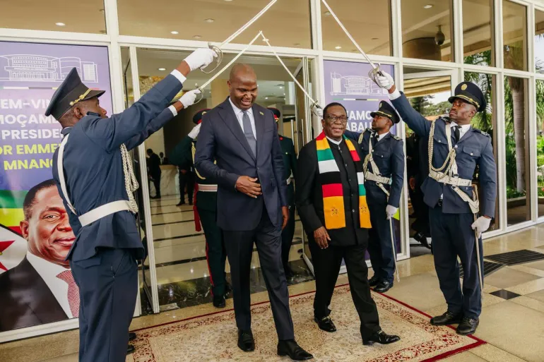 supply_africa's tweet photo. Zimbabwe-Mozambique : une nouvelle phase d’intégration pour fluidifier les échanges et moderniser les corridors régionaux.
@AfCFTA #EmmersonMnangagwa #Ccorridorslogistics #insfrastructure #routier #transport #supplychain
https://t.co/Ld5U7CiPJP https://t.co/H1hi1DNz2u