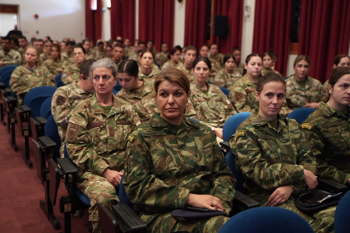 Ο Υπουργός Άμυνας <a href="/PalmasVasilis/">Vasilis Palmas</a> συμμετείχε σήμερα στην ημερίδα που διοργάνωσε το Γενικό Επιτελείο Εθνικής Φρουράς, στο πλαίσιο των δράσεων για το έτος 2025, το οποίο είναι αφιερωμένο στις γυναίκες που υπηρετούν στην @NationalGuardCy.

Στον χαιρετισμό του αναφέρθηκε στη