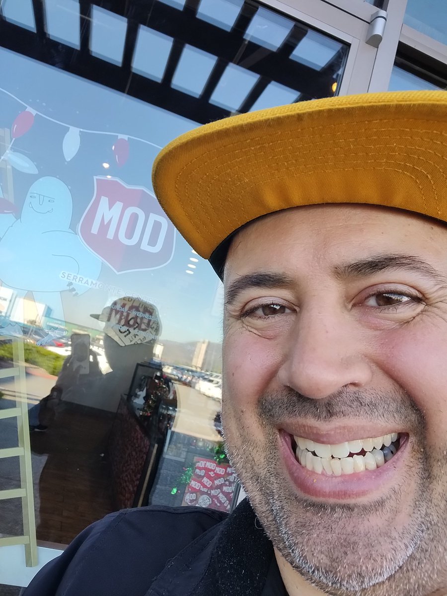 DannyOcchipinti's tweet image. Some amber kicking in by MOD pizza 🍕 today!!  I worked at home today cleaning up my apartment.  And it was as serious as the Karate 🥋 kid movie 🎥!!  

I shared a photo of my shampooed rugs in my room.  👍 #amber #modpizza