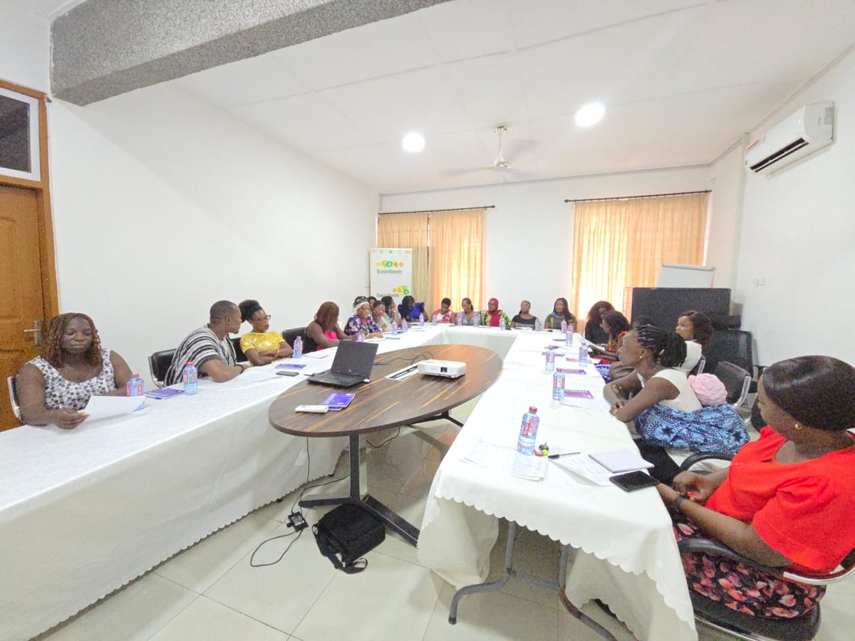 BasicNeedsGh's tweet image. Yesterday, we trained Community Volunteers in Accra under our @EF_LINITIATIVE project. 5 practical sessions strengthened their skills in supporting the mental health &amp;amp; psychosocial needs of pregnant &amp;amp; postpartum women living with HIV/TB &amp;amp; survivors of GBV/IPV.
@_GHSofficial