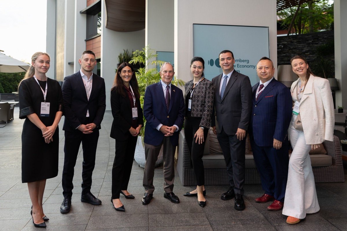 It was great to talk to <a href="/MikeBloomberg/">Mike Bloomberg</a> Mike Bloomberg and Bloomberg Media CEO Karen Seltzer in Singapore last week. Bloomberg New Economy Forum also gave me the chance or meeting Bloomberg Editor in Chief John Mickletwaith as well. Our host Ann Chu was a great host for me and all