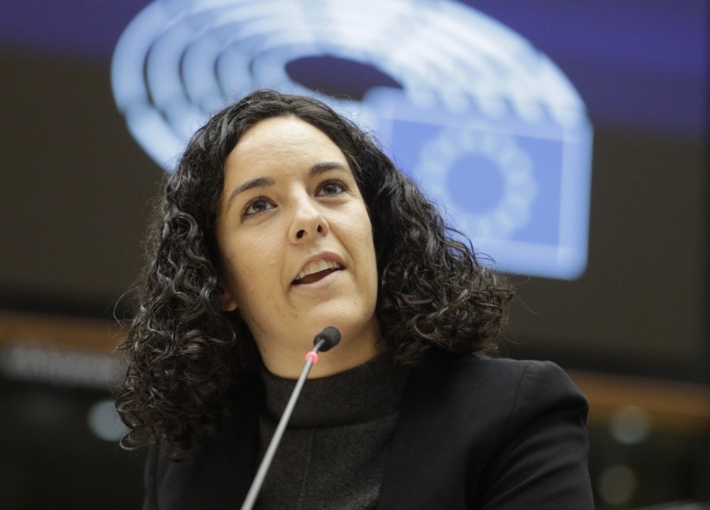 la_france_sur_x's tweet image. LFI est-il un parti dangereux ?
A. Oui
B. Non