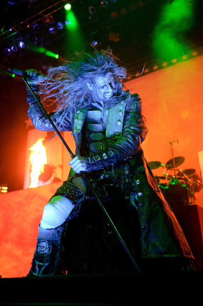 HeavyHardMusic's tweet image. Rob Zombie
Step right up!
Welcome to the freak show.
#HeavyMetal #RobZombie