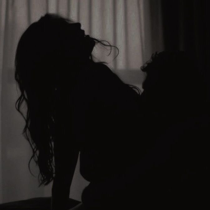 TheDualToungue's tweet image. She touched my darkness
and still stayed close
I feared staining her
feared devouring her light

But her love burned
fierce beyond mercy
teaching my ruined soul
to breathe

Now I rise trembling
shadowed yet wanting
still painfully, quietly
#learning her kind salvation

#vss365