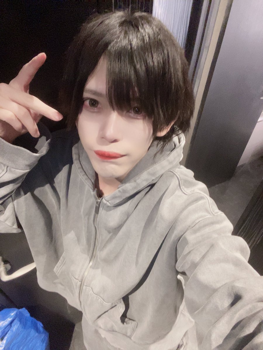 yoshiki__ppp's tweet photo. 髪切 https://t.co/0eqtkfc7UJ