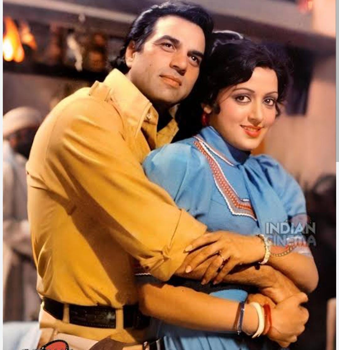 चिठ्ठी न कोई सन्देश जाने वो कौन सा देश याहा तुम चले गये,
इस दिल पे लगा के ठेस यहाँ तुम चले गये,
इक आह भरी होगी हमने ना सुनी होगी,
जाते जाते तुमने आवाज तो दी होगी,
हर वक़्त यही है गम उस वक़्त कहा थे हम जहा तुम चले गये,
हर चीज पे अश्को से लिखा है तुम्हारा नाम,
ये रिश्ते घर गलियां