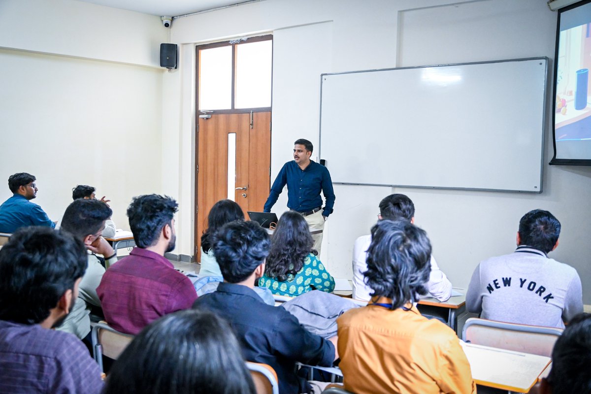 nsbindia's tweet image. NSB Bangalore organized a Guest Lecture by Mr. Ramana Kumar on ‘Technological Interventions in E-commerce’ for PGDM LSCM students on 19 Nov 2025, sharing key insights on emerging E-commerce technologies.
#NSBAcademy #GuestLecture #EcommerceTechnology #LSCM #PGDMStudents