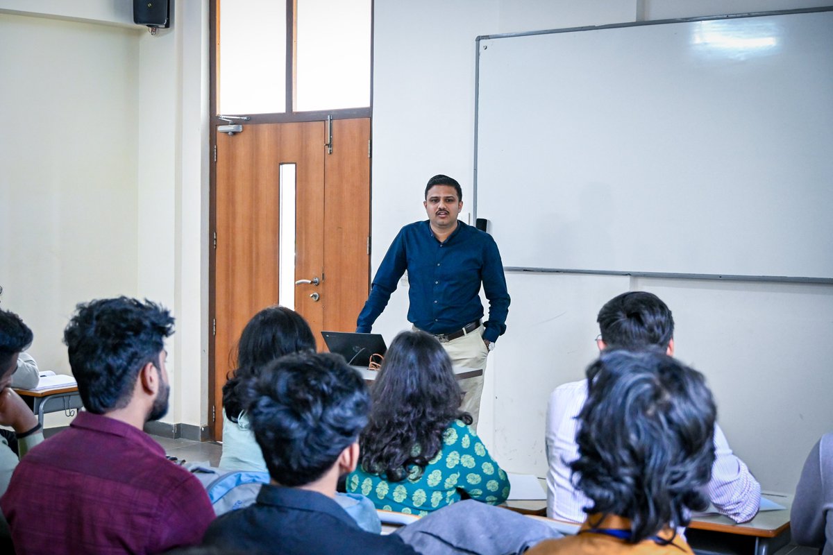 nsbindia's tweet image. NSB Bangalore organized a Guest Lecture by Mr. Ramana Kumar on ‘Technological Interventions in E-commerce’ for PGDM LSCM students on 19 Nov 2025, sharing key insights on emerging E-commerce technologies.
#NSBAcademy #GuestLecture #EcommerceTechnology #LSCM #PGDMStudents