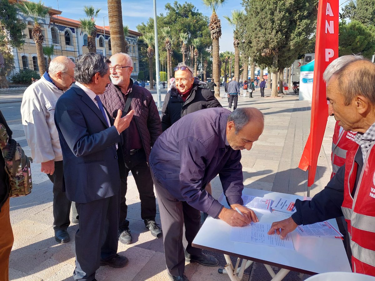 Pamukkale İlçe Başkanımız Hüseyin Mercan'ın "Devlet kumar oynatmaz!" başlıklı basın açıklaması ardından harekete geçtik!

🎯 Hedefimiz Net: Hem yasa dışı hem de yasal kumarın tamamen yasaklanması.

Bu yönde başlattığımız imza kampanyamıza tüm halkımızı bekliyoruz.
