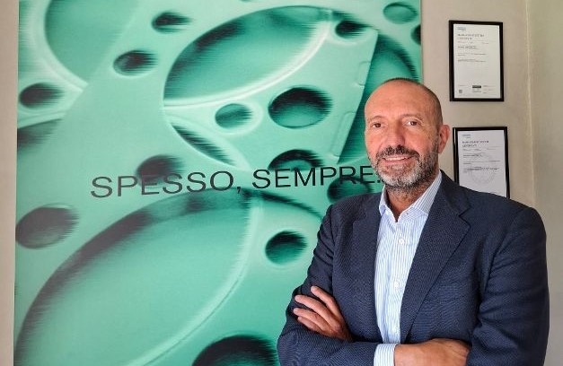 L_Imprenditore's tweet photo. "Costruiamo quello che si vedrà sul mercato nei prossimi dieci anni e vogliamo essere pronti ad ogni evenienza". 

Così Gabriele Orsucci, Ad #SpessoGaskets, Pmi di Torino attiva nel settore automotive. 

La nostra intervista 📌
#Lean #Idrogeno #Pmi #Export
https://t.co/70fnb1JQba https://t.co/1ksv6iCoKn
