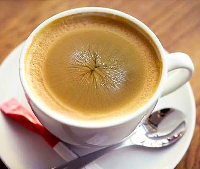 Hago el café como el culo