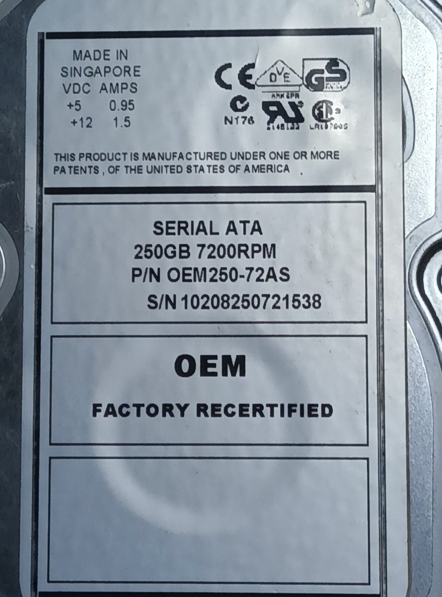 kkushimo's tweet image. かなり昔、DELLのPrecision380の内蔵RAIDコントローラー(だったと思う)でRAID1構成にしようと思って、当時海浜幕張にあった(もうない)パソコンショップで↓のディスクを2本買ってきた。
ところがRAIDコントローラーに2本目のDISKが認識されない。調べたら、DISKシリアルが2本とも同じだった！