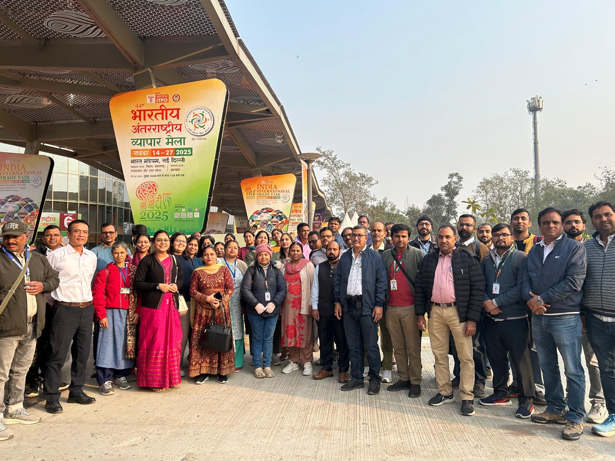 FCI_IFS's tweet image. A group of 50 FCI officers undergoing training at IFS, Gurugram visited the #IITF2025 at Bharat Mandapam, New Delhi. They also explored the #FCI stall — one of the most appreciated and widely acknowledged stalls at IITF —showcasing FCI’s vital role in ensuring food security. 🇮🇳🌾