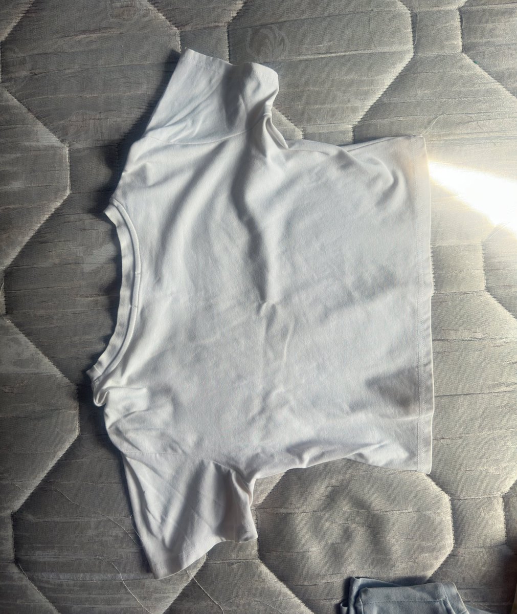 bringsyoujoy's tweet image. ☁️ เสื้อครอป stylist_shop #stylistshop สีขาว
size L อก 32-34 / ยาว 16
ตำหนิ มีจุดเปื้อนเล็กน้อยค่ะ (เพิ่มเติมในแชท) 

100.- 

#ส่งต่อstylist #stylistshop