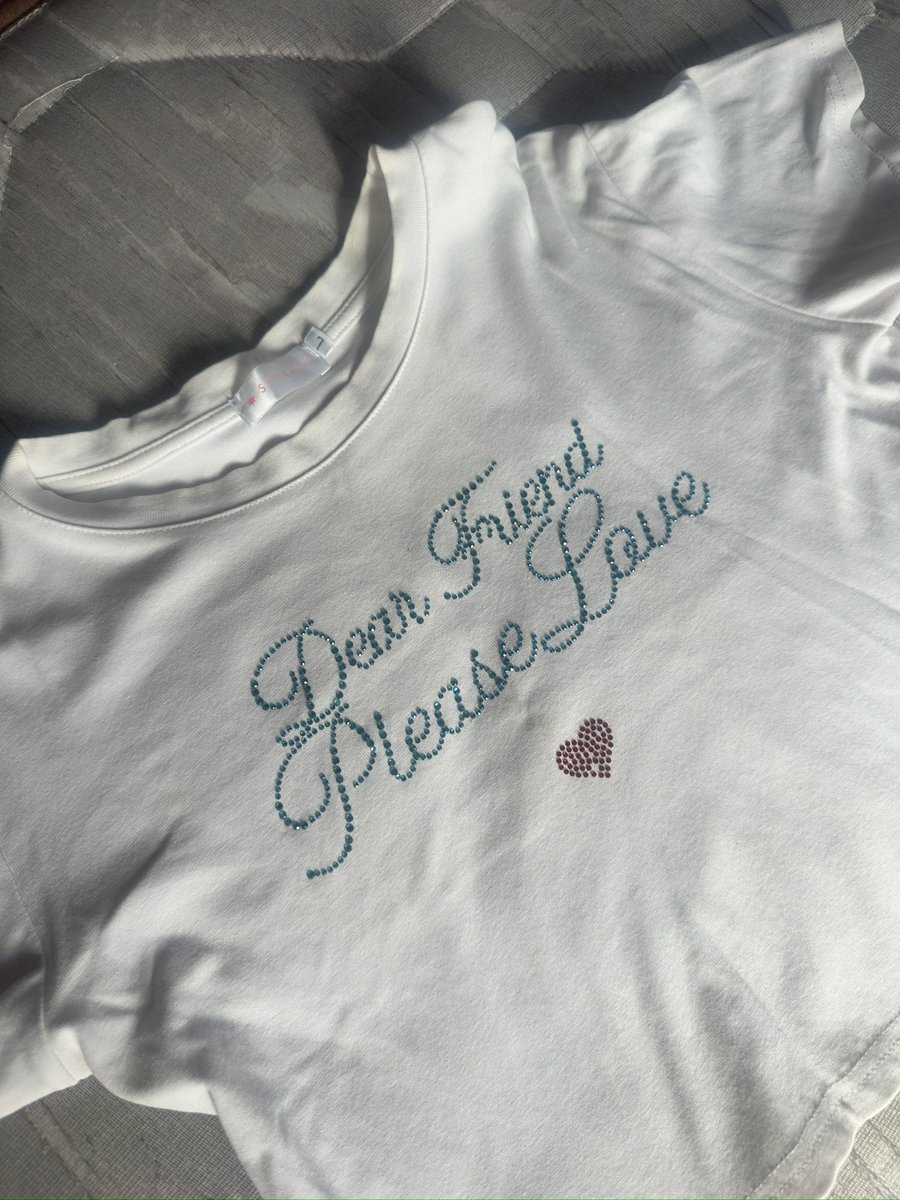 bringsyoujoy's tweet image. ☁️ เสื้อครอป stylist_shop #stylistshop สีขาว
size L อก 32-34 / ยาว 16
ตำหนิ มีจุดเปื้อนเล็กน้อยค่ะ (เพิ่มเติมในแชท) 

100.- 

#ส่งต่อstylist #stylistshop