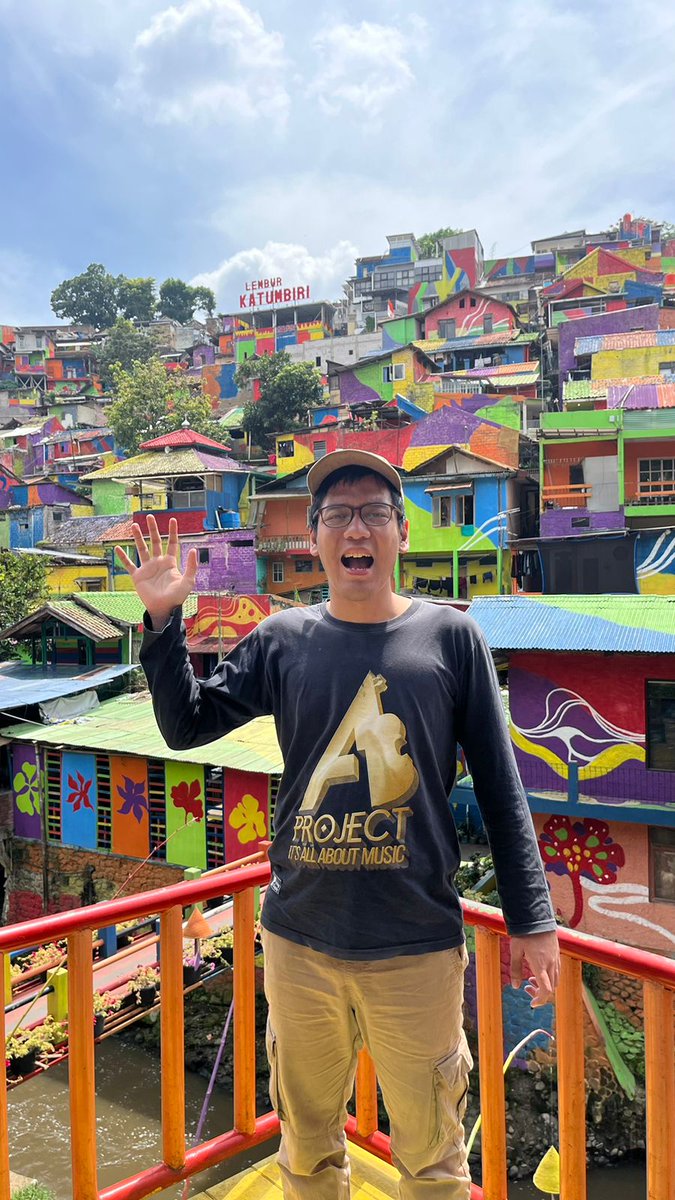 Telah meninggalkan asrama di Cigadung, putra kami 
Ramadhan Aulia 
Tinggi badan 180 cm. Ciri2  foto tsa
Jika ada yang melihat anak kami tersebut
Hub kami
Hp.081312226658
Hp.087822527805
Hp.0895-3448-10104
**(Anak berkebutuhan Khusus)kehilangan_bdg  <a href="/PRFMnews/">Radio PRFM</a>  <a href="/kehilangan_bdg/">Info Kehilangan & Penemuan di Bandung</a>