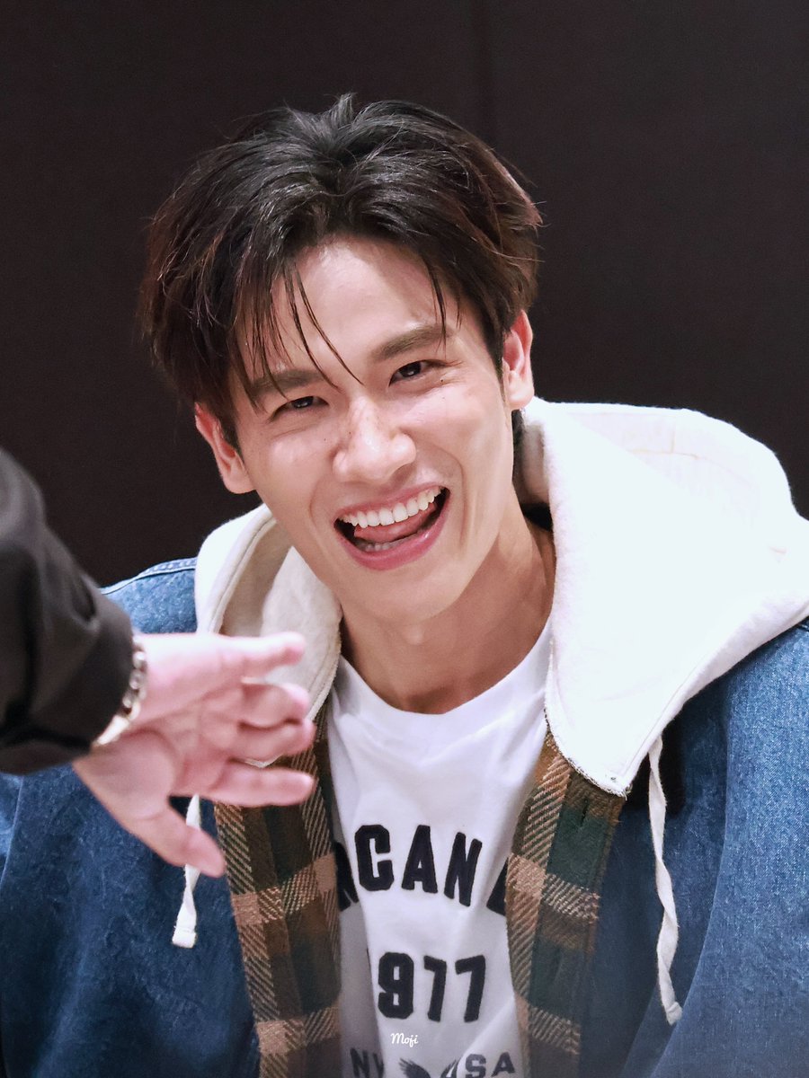 momiji_mig's tweet image. องค์ชายสดใส

TAYNEW WITH AMERICAN EAGLE

#AmericanEagleTH #AEJeans
#Tawan_V