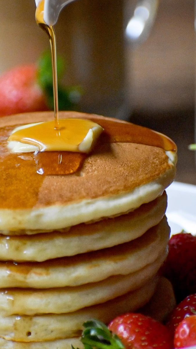 fooooodscom's tweet image. Fluffy Pancakes

Just woke up craving clouds... made of pancake batter. ☁️🥞 #FluffyPancakes #BreakfastGoals #SundayVibes

Credit : meandmyfood2020 resepmamiku.com/en/fluffy-panc…