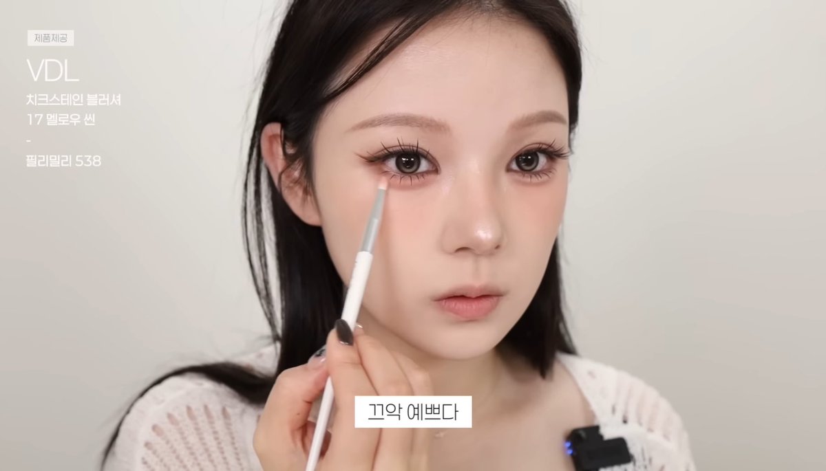 𝐫𝐨𝐲 tweet media