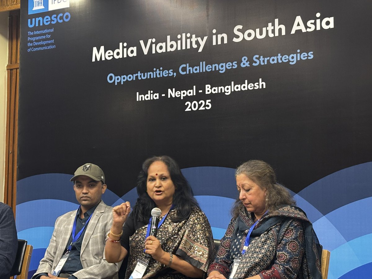 IdeosyncMedia's tweet photo. The first panel at the South Asia Media Viability Conference opened with a deep look at “News Media, Economy and Labour.” Moderated by Prof. Vibodh and brought together Hartosh Singh Bal, Maya Sharma, Ashif Islam and Namrata Sharma.

@unescoindia 

#MediaViability #UNESCOIPDC https://t.co/gDtZmUgU2D