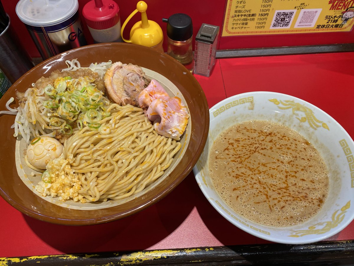 それいけ！たかちゃんラーメン つけ麺大、麺増し2、お土産豚 F)麺変更