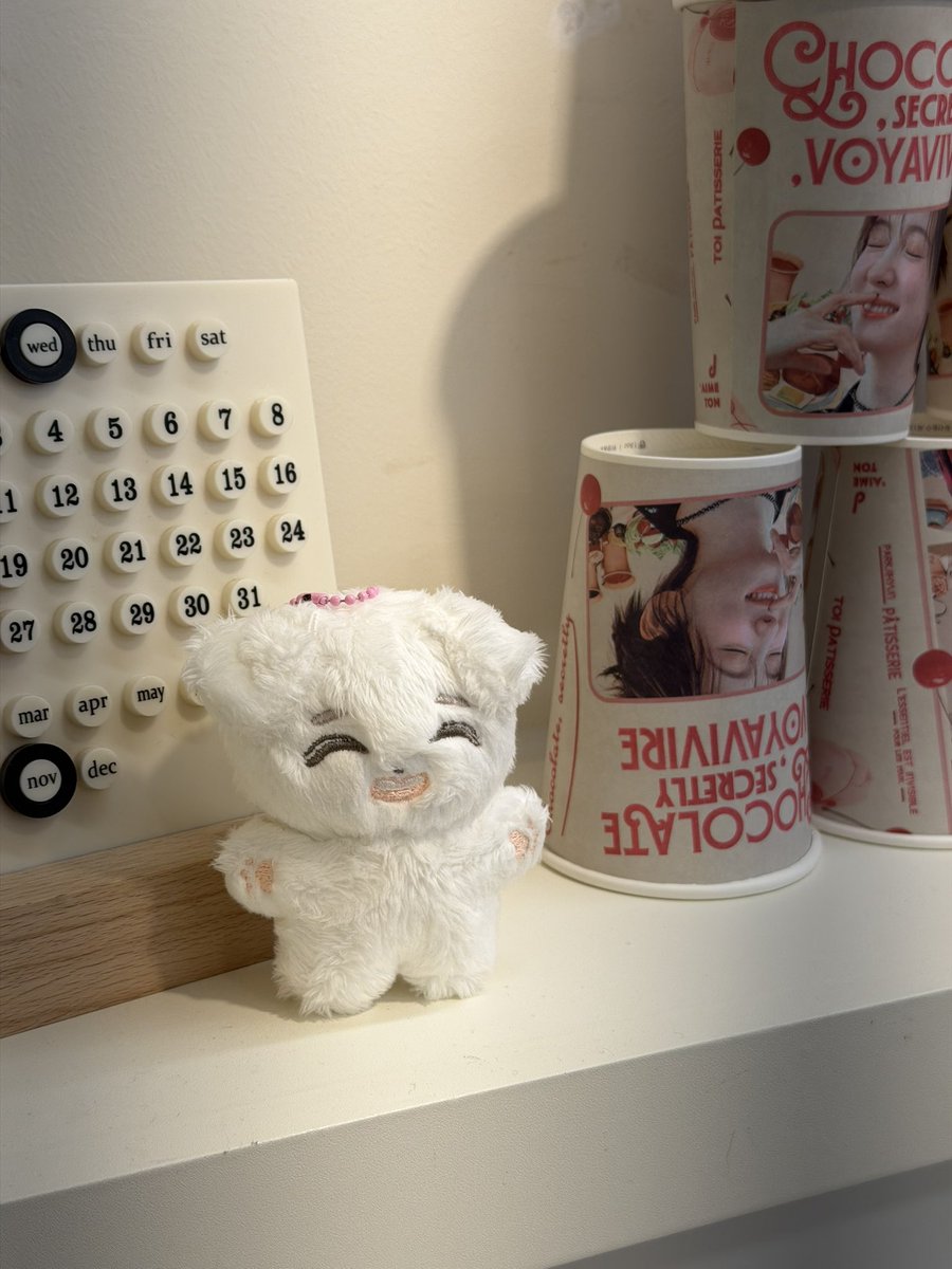 지뭉이 바람쐬러 갓더여 😽
룽지휴지봉지가 기엽고 지현님이 예뻐욧