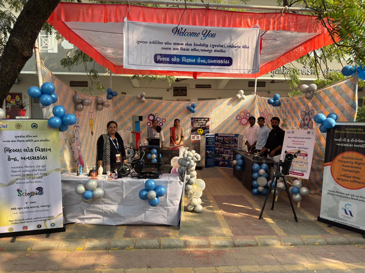 LokVigyan's tweet image. Creativity + Curiosity = #Innovation! 🔬✨ 
CSC Banaskantha Showcasing #Science Model at District Level #ScienceFair.
Big Ideas 💡 with Inspiring minds.

@narottamsahoo
@Punam_Bhargava
@InfoGujcost
