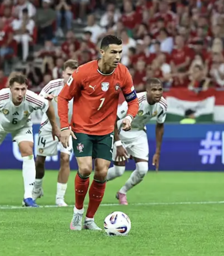 Pressure. Silence. One kick that decides everything. ⚽🔥
What really separates heroes from heartbreak in penalty shootouts?
Dive into the psychology behind football’s most intense moments.
isspf.com/articles/penal…