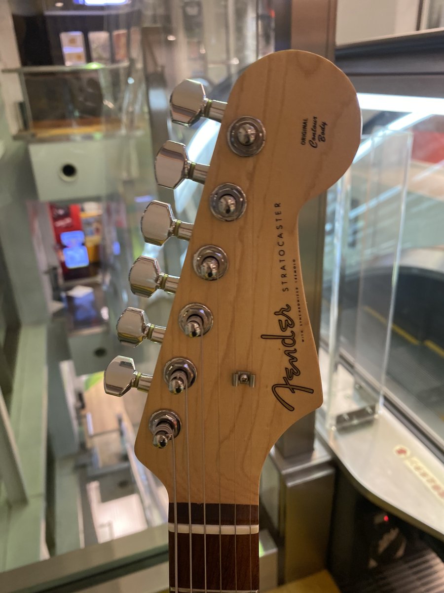 ✨️中古ギター入荷✨️ 《Fender Japan / ST-CHAMP 3-Tone Sunburst