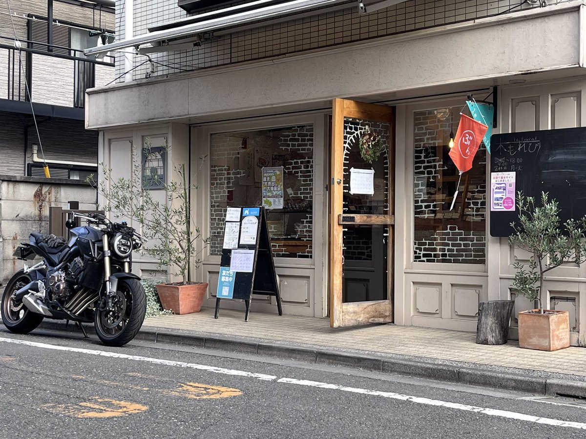 #少し遠目で見る愛車も良い