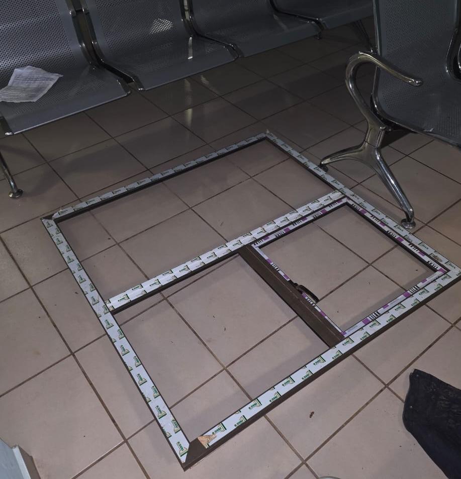 _ArriveAlive's tweet image. Housebreaking suspect arrested in Makhuruperji Village, Mopani district 

arrr.co.za/vN17P

#ArriveAlive #Housebreaking @SAPoliceService