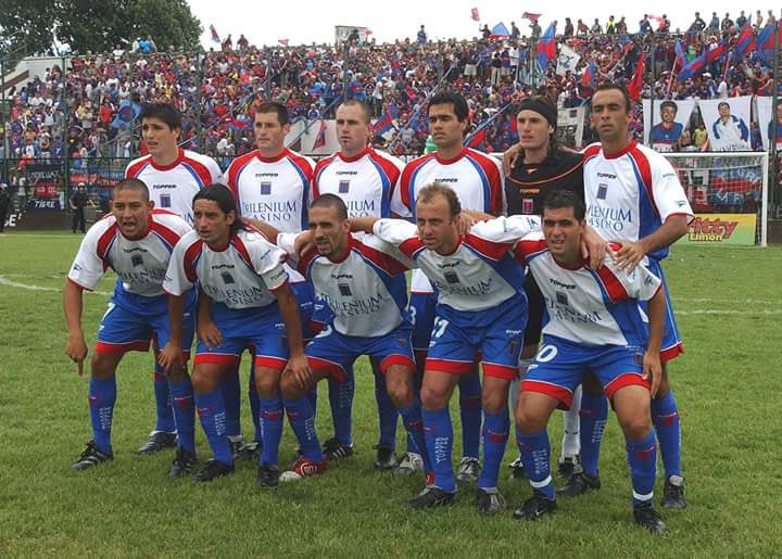 “Tu dia del hincha es por un partido de Primera B”.

Un concepto totalmente erróneo, basado en la envidia y admiración en secreto. Si bien se hace alusión a aquel partido donde se dio la vuelta olímpica en Vicente López, la conmemoración del día en sí es por el resurgimiento del