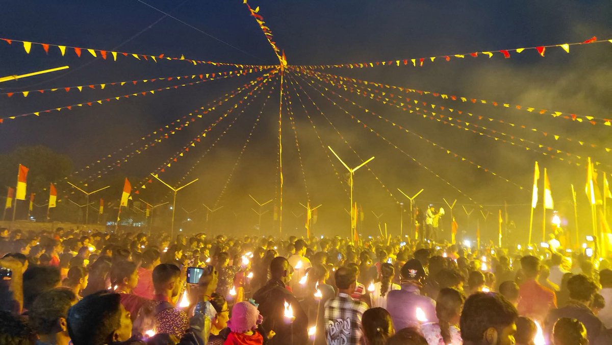 Thousands in the rain, commemorating the very people the Sri Lankan armed forces claimed they ‘liberated’ Tamils from.

If this is what ‘liberation’ looks like, the lie is dead. The people are exposing it, loudly, publicly, and without fear.

facebook.com/share/v/14NYx1…