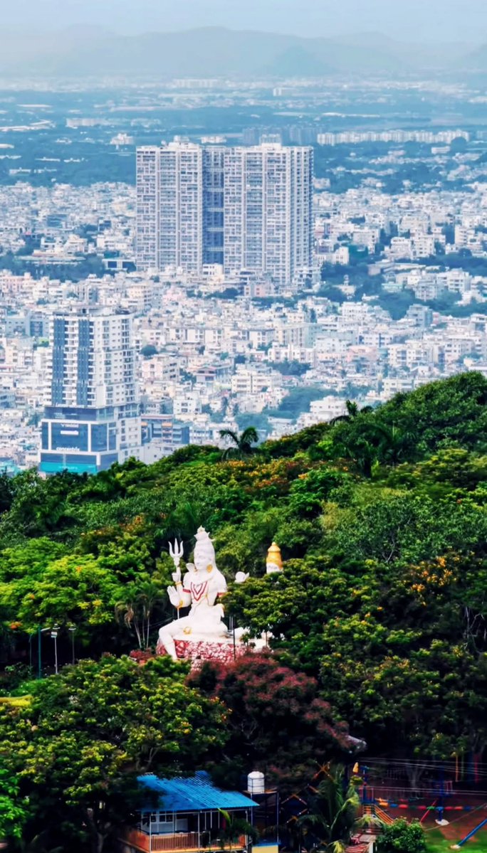 mana_Prakasam's tweet image. Visakhapatnam City అదిరిపోయింది వ్యూ 😍 👌👌

#vizag #Visakhapatnam