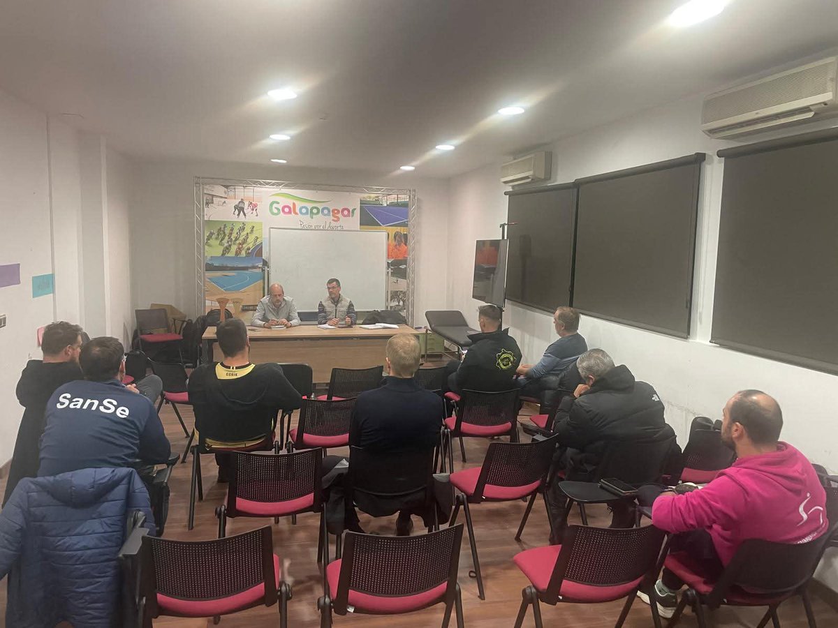 #BTT | Ayer, en la sede de la Federación Madrileña de Ciclismo, se celebró una reunión de la Comisión de XCO, en la que se abordaron varios temas clave. 

- Cambios normativos
- Calendario de la Copa de Madrid de XCO 2026
- Criterios de selección