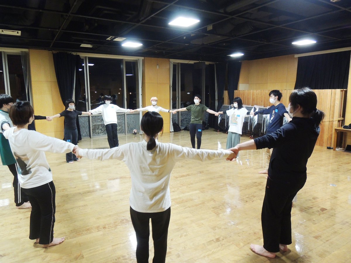 11/30まで参加者募集中のダンススタディーズ2。
参加を検討されている方から、よくご質問いただく【これまで参加した人の感想は？】シリーズ2です。
参加した年齢やメンバー構成によっても違いますが、共通して多く聞く感想を３つのカテゴリーに分けて、掲載します。⇒higashiyamacenter.seesaa.net/article/519236…