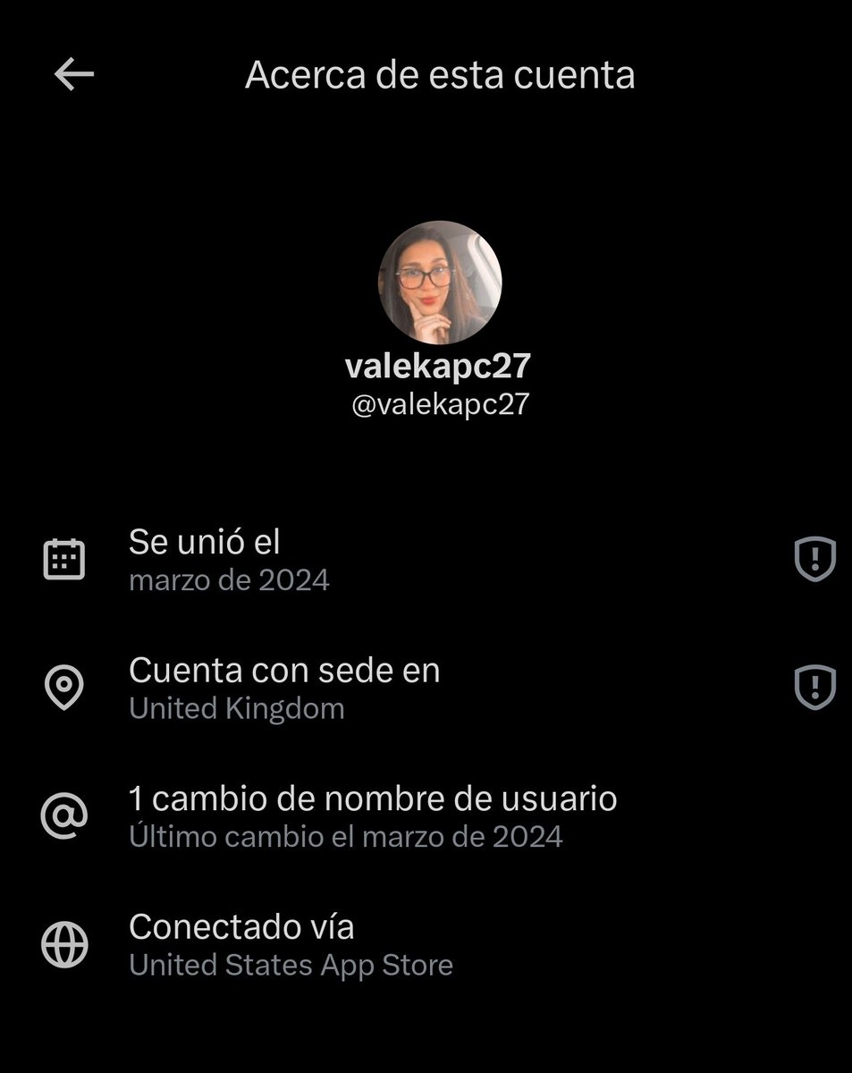 juanibor's tweet photo. @valekapc27 Otra cuenta falsa con sede en UK, ya Twitter los expuso a todas las cuentas falsas, vayan al perfil y vean que la cuenta proviene United Kingdom. No existe un Tweet que apoye a maduro y sea de Venezuela. https://t.co/RtEBpYWODw